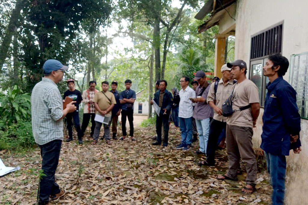 Bantu Petani Wonosalam Naik Kelas, YPLHS Gelar Pelatihan Pemasaran Hasil Hutan